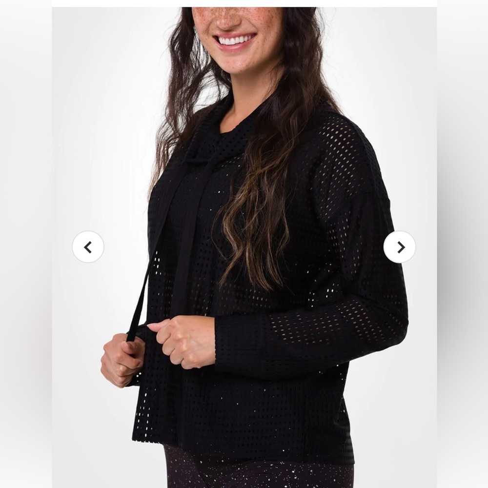 Onzie Cowl Neck Top, size S/M